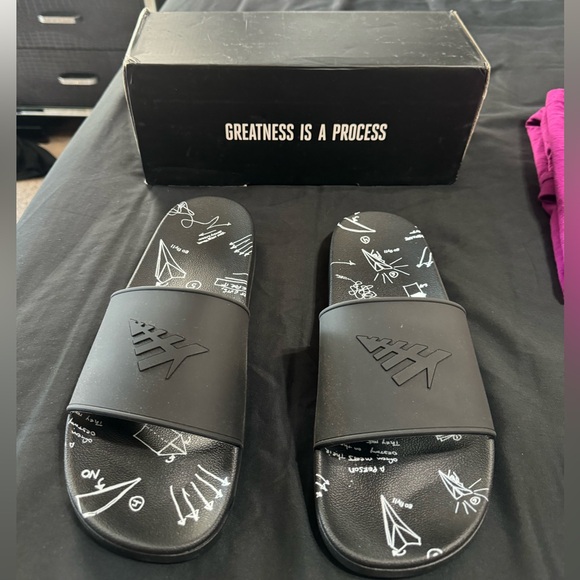 Paper Planes Slides - Picture 1 of 4